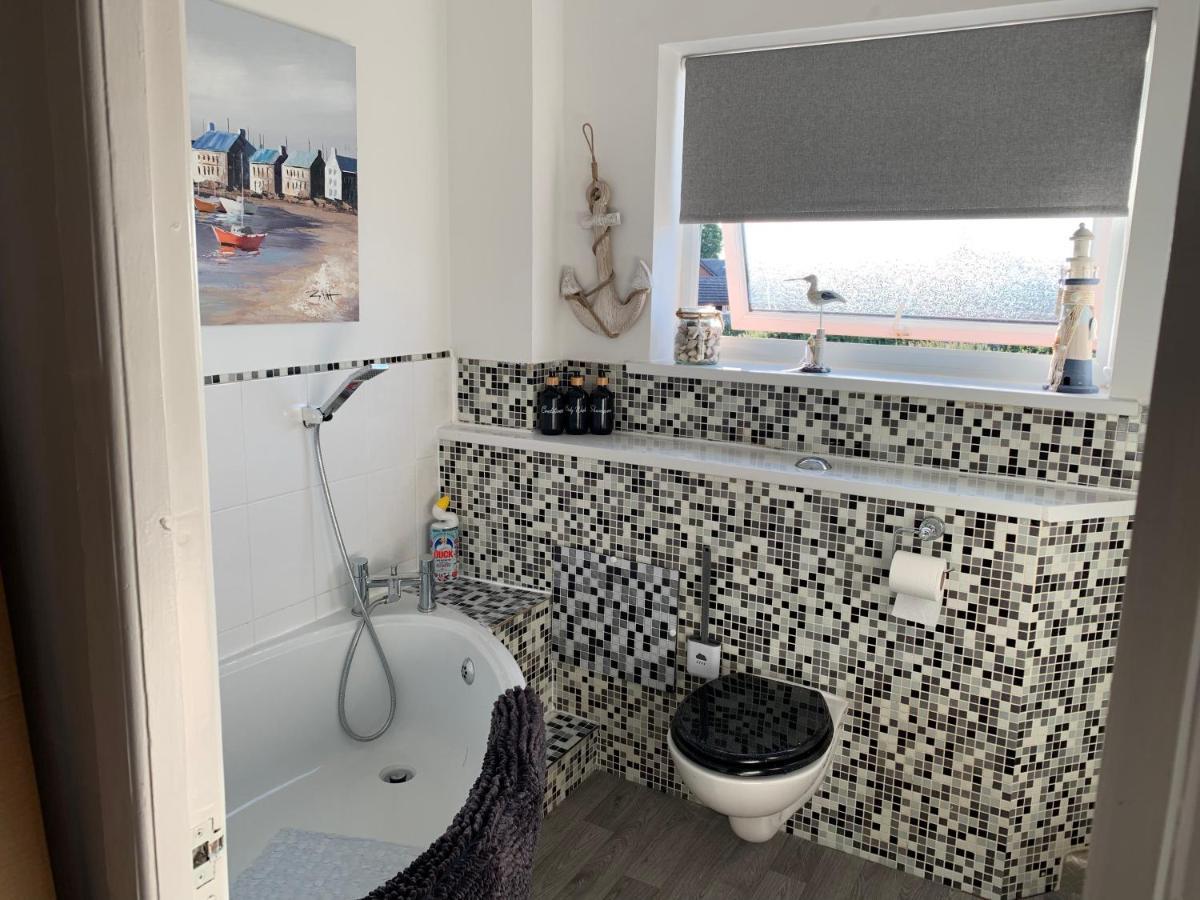 Sunny Prestatyn Apartment ภายนอก รูปภาพ